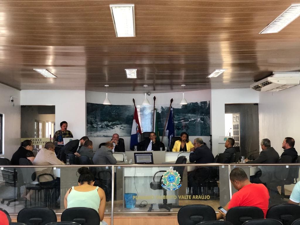 Imagem da notícia: Vereadores aprovam PL da LOA após alterar valor de créditos suplementares