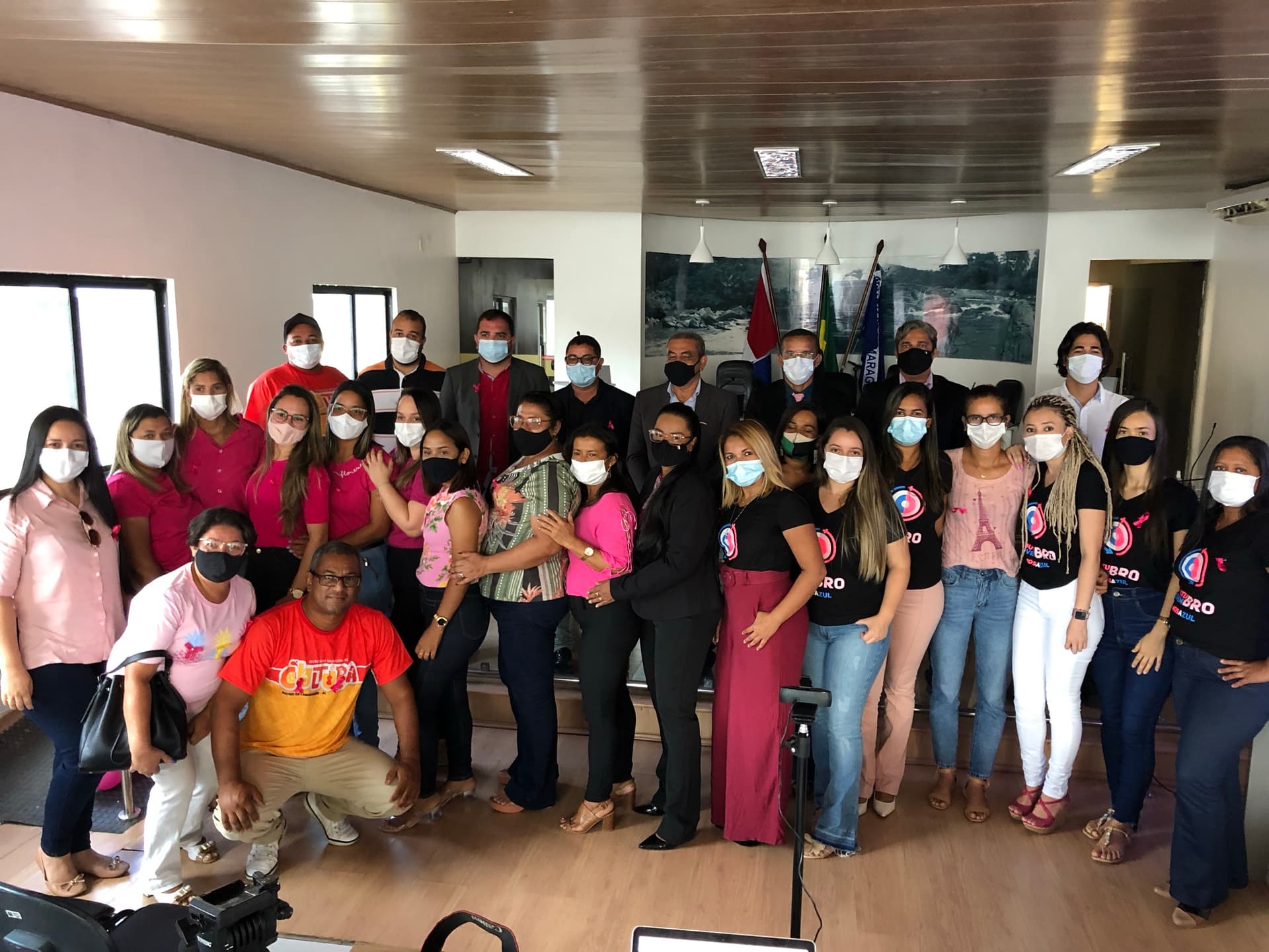 Imagem da notícia: Câmara promove palestra sobre a conscientização para detecção e tratamento do câncer de mama e do colo de útero