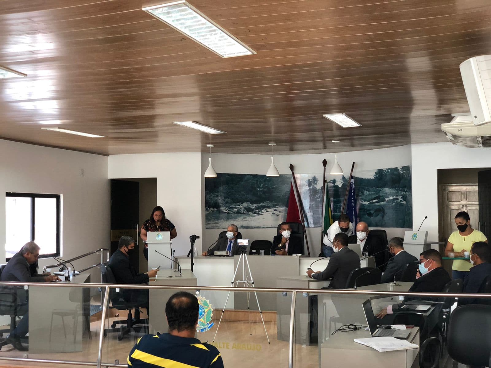 Imagem da notícia: Sessão encaminha demandas ao Executivo para melhorias no município