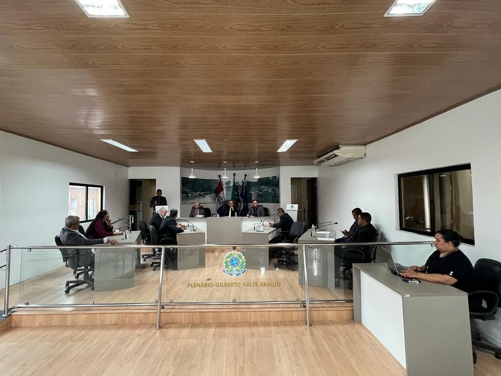 Imagem da notícia: Audiência é suspensa em virtude das chuvas