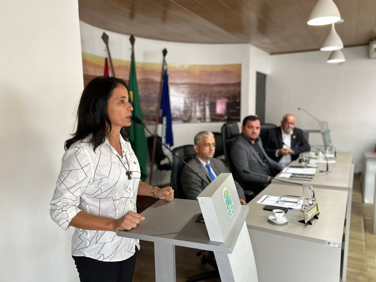 Imagem da notícia: Ações do município para o cuidado de pessoas com autismo é tema de Sessão na Câmara