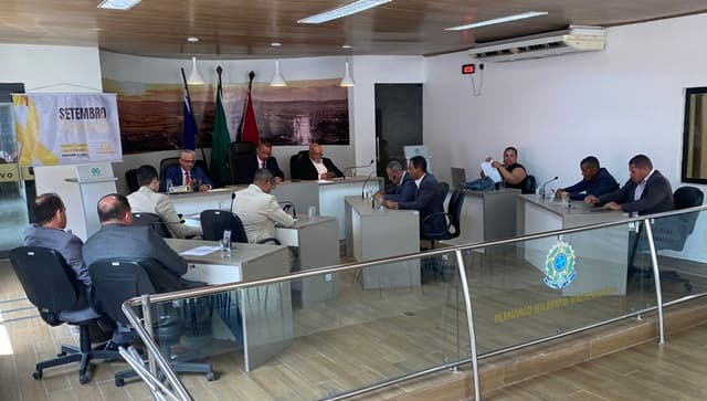 Imagem da notícia: Câmara debate melhorias em equipamentos públicos e reforça compromisso com a comunidade