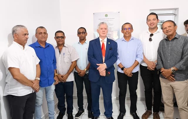 Imagem da notícia: Vereadores de Matriz de Camaragibe prestigiam inauguração do Ponto de Inclusão Digital do TRE/AL