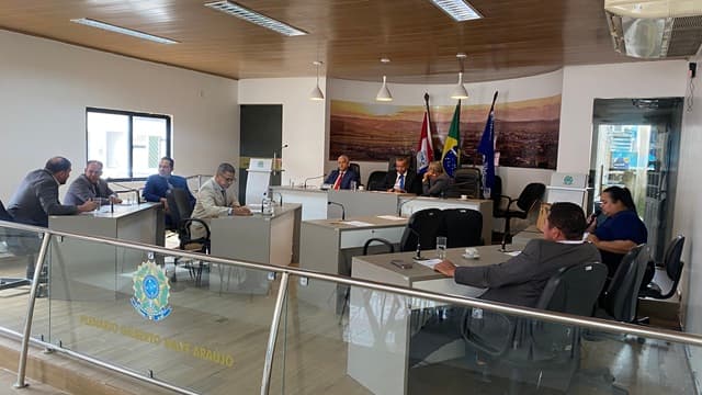 Imagem da notícia: Câmara de Matriz de Camaragibe discute reajuste para servidores da Educação e aprova indicações em prol da comunidade